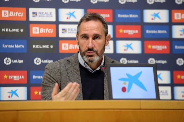 世界杯比赛场馆-西班牙人主帅：理解德比含义 做西人球迷与众不同