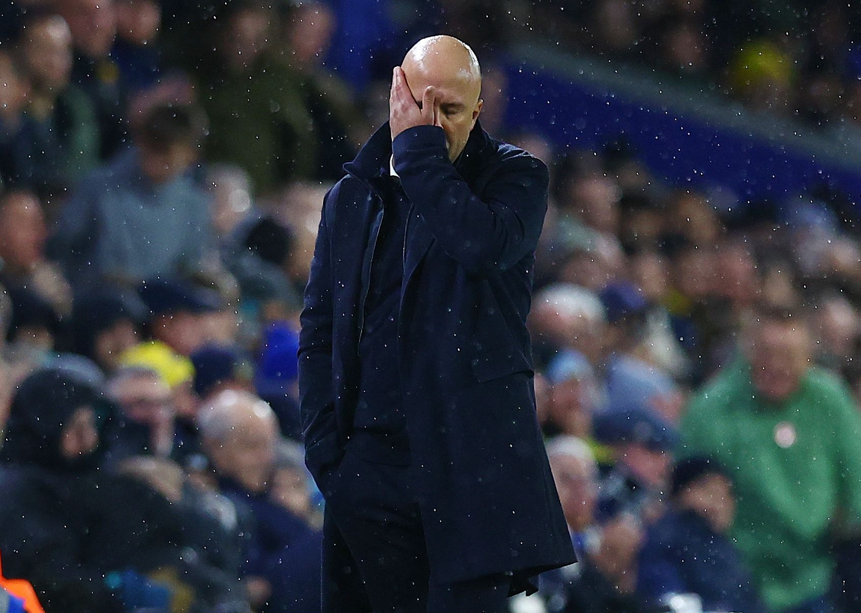 世界杯体育场-英超旧将谈利物浦：这么踢欧冠得出局，斯洛特得反思自己了